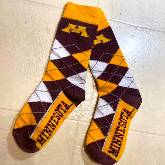 University of MINNESOTA Varsity SOCKS, EUC! Gophers/ Bulldogs! - Picture 3 of 4